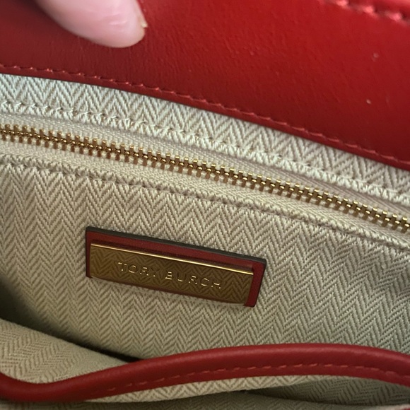 Brand new🔥Tory Burch Kira chevron satchel - Picture 7 of 16